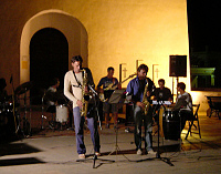 Jam sessions in the Plaza de Sant Francesc Xavier